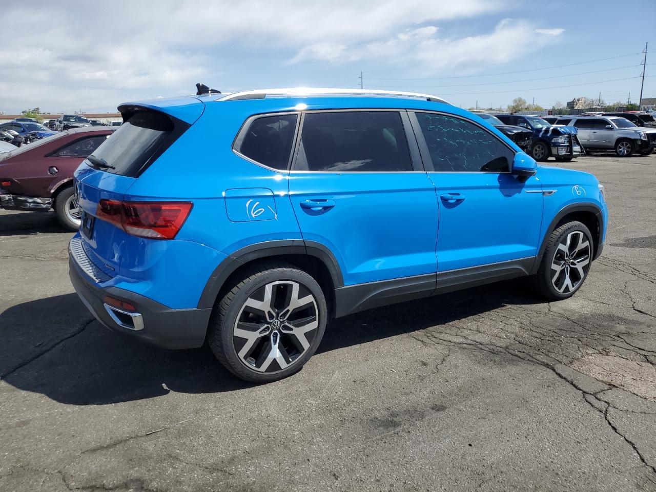 2022 Volkswagen Taos Sel - Фото 3