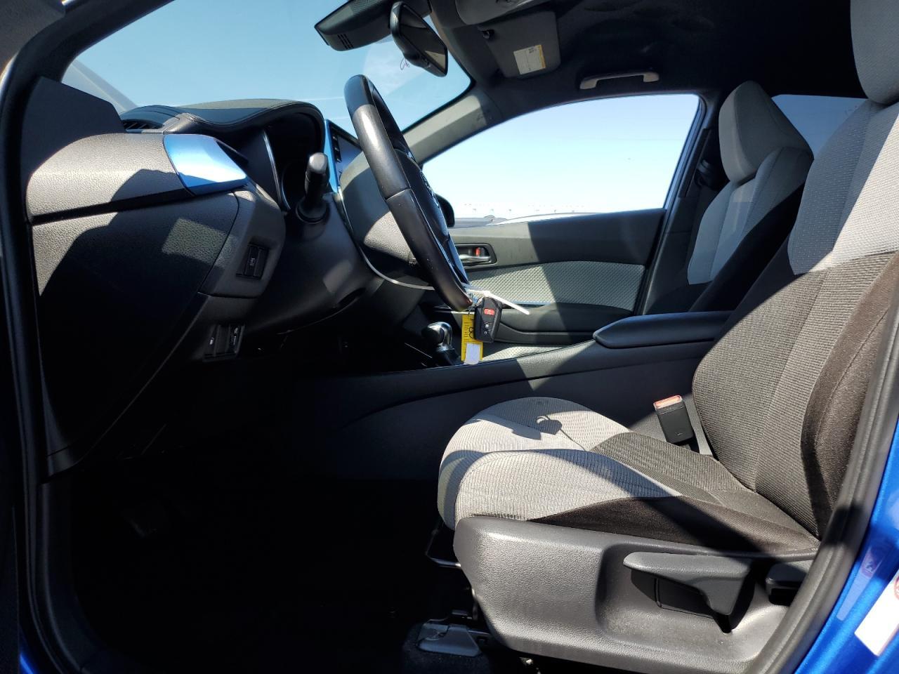 2019 Toyota C-Hr Xle - Image 7