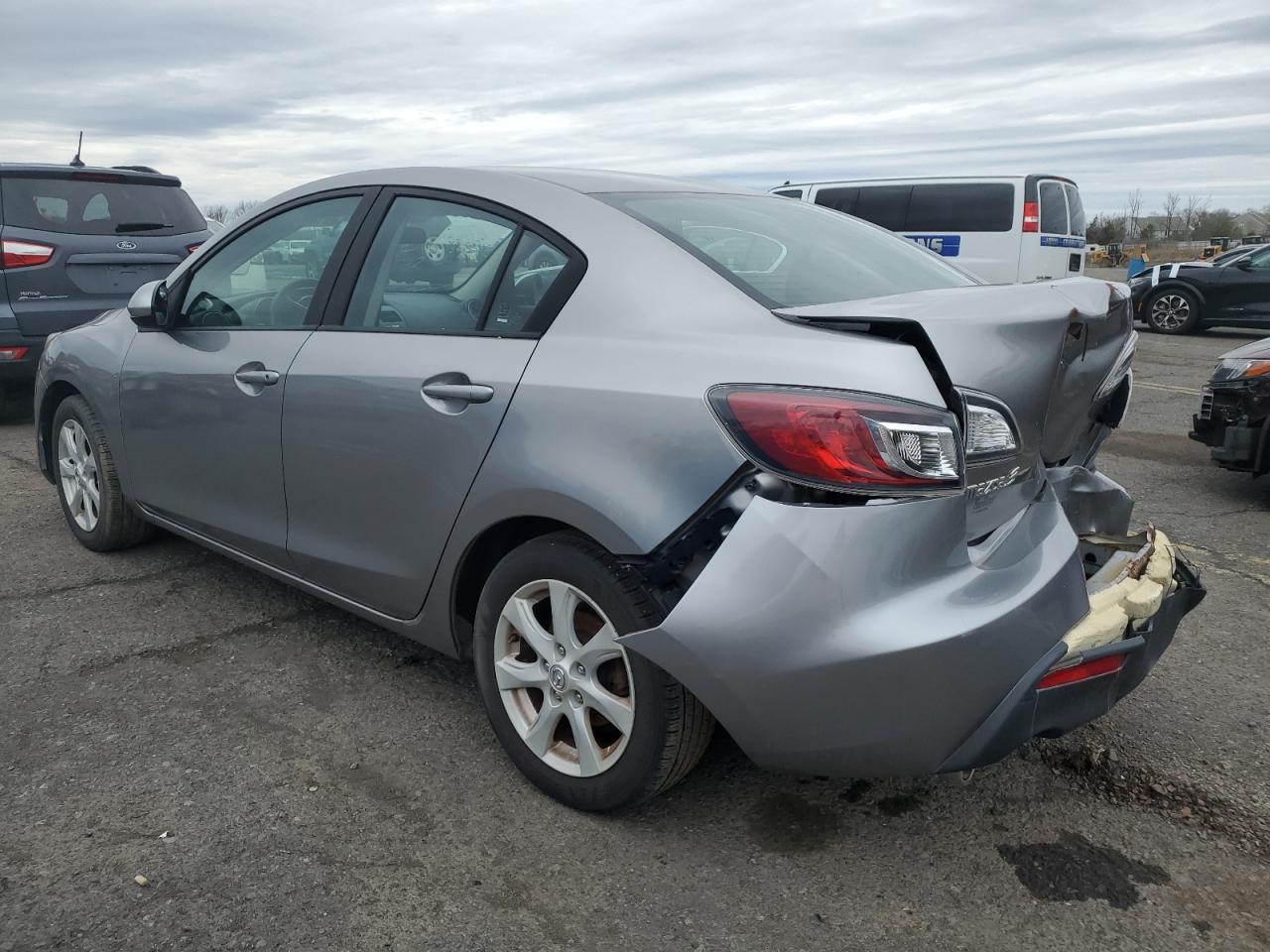 2011 Mazda 3 I - Фото 2