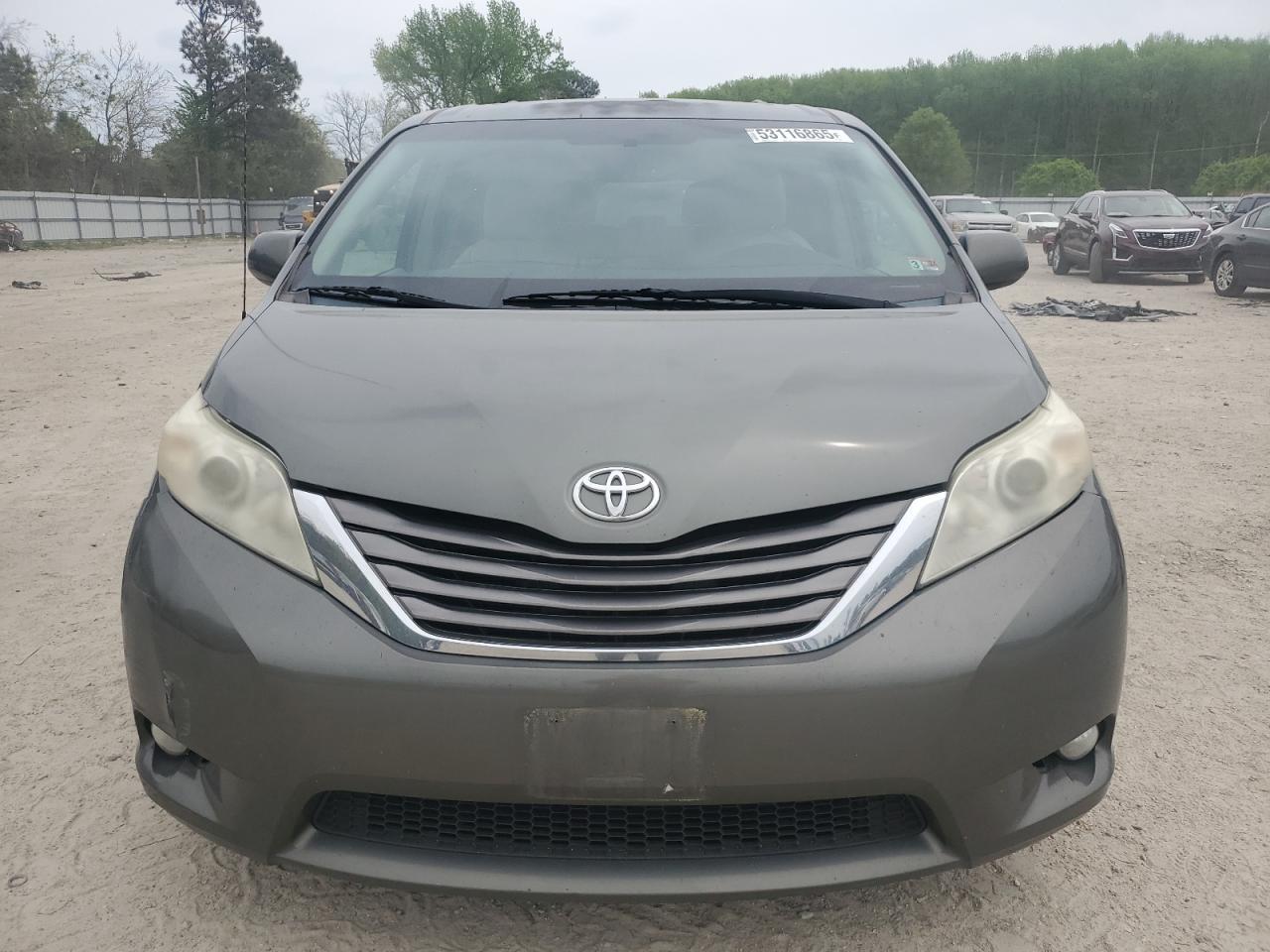 2011 Toyota Sienna Xle - Фото 5