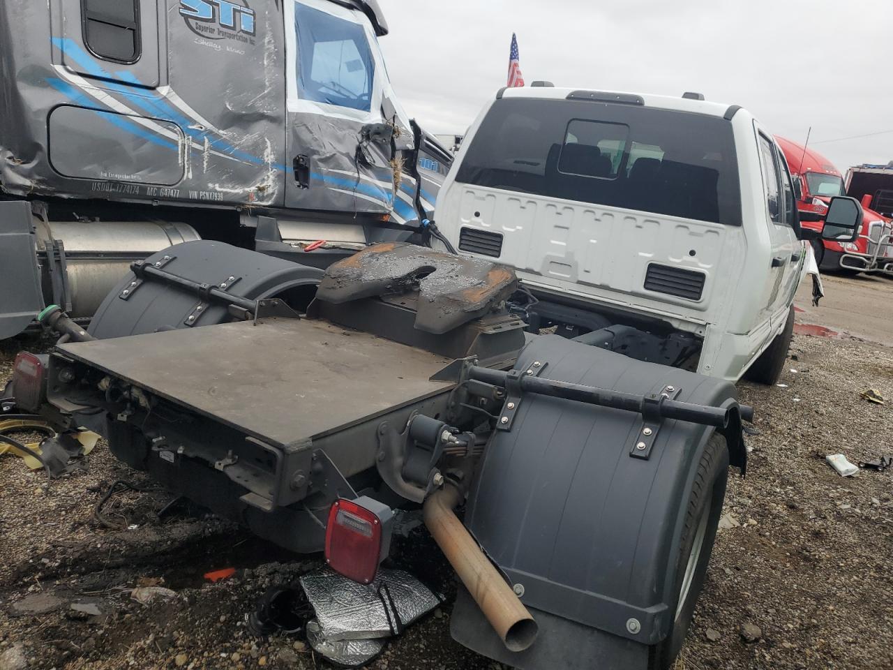 2023 Ford F350 Super Duty - Image 3