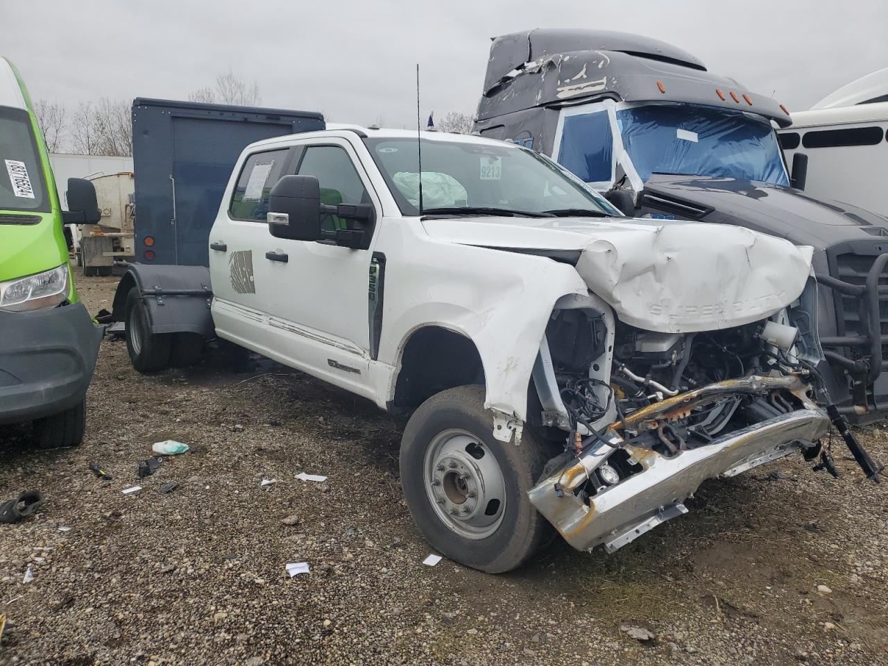 2023 Ford F350 Super Duty - Image 4