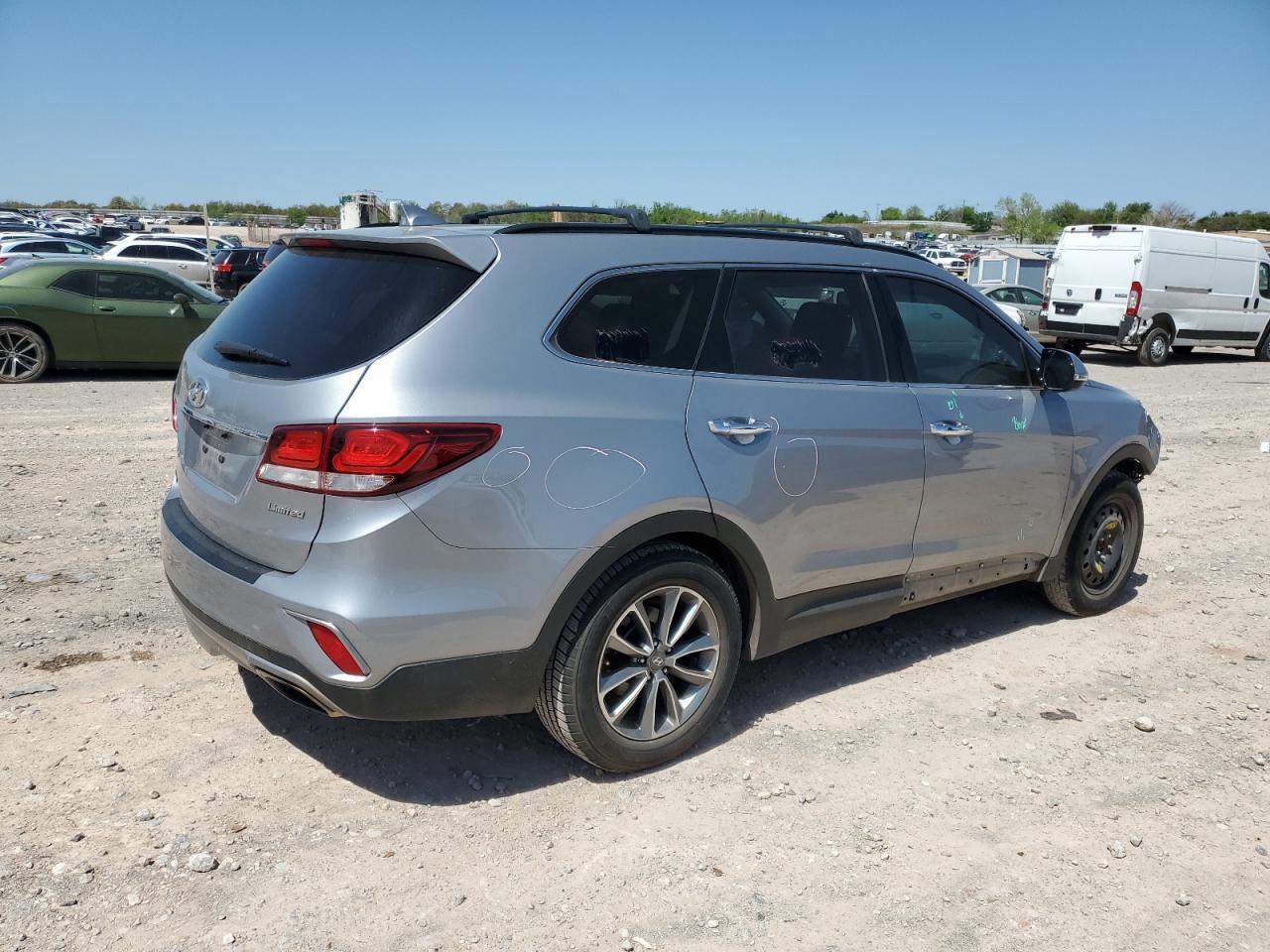2017 Hyundai Santa Fe Se - Image 3