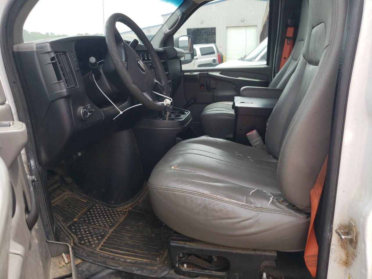2013 Chevrolet Express G2500 - Image 7
