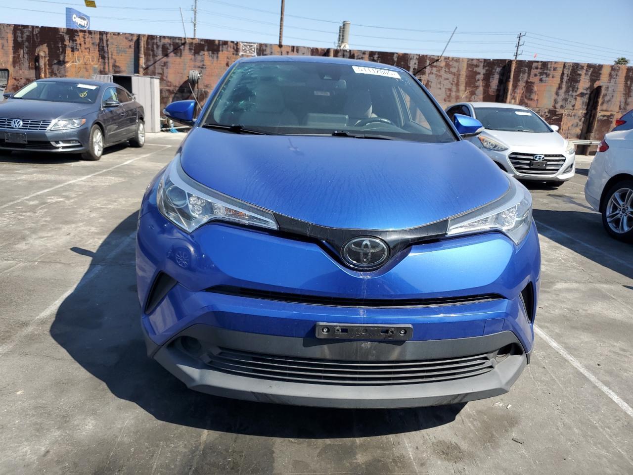 2019 Toyota C-Hr Xle - Image 5