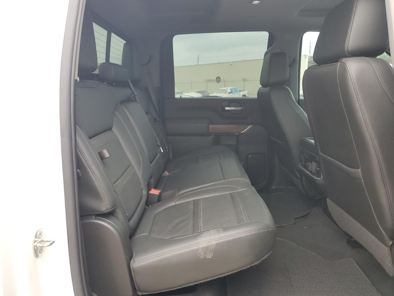 2022 GMC Sierra K3500 Denali - Image 6