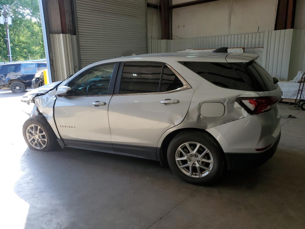 2022 Chevrolet Equinox Lt - Image 2