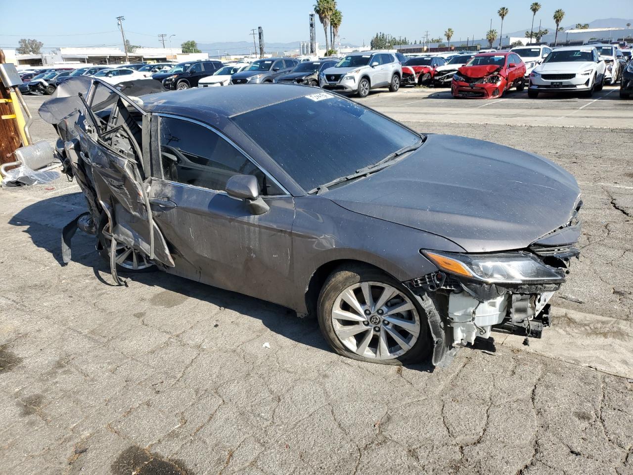 2023 Toyota Camry Le - Фото 4