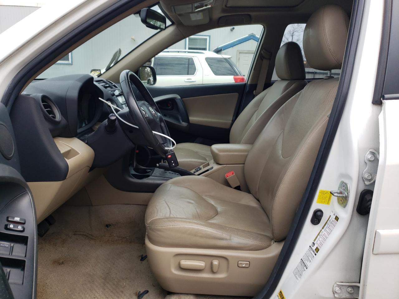 2011 Toyota Rav4 - Фото 7