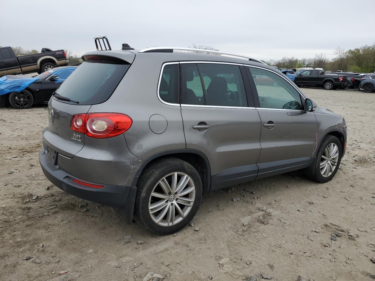 2011 Volkswagen Tiguan S - Фото 3