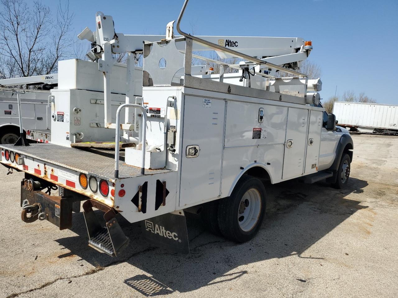 2015 Ford F450 Super Duty - Фото 3