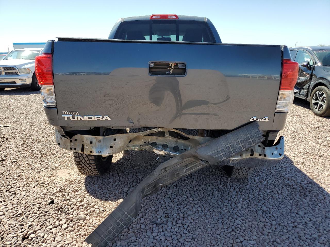 2010 Toyota Tundra Double Cab Sr5 - Image 6