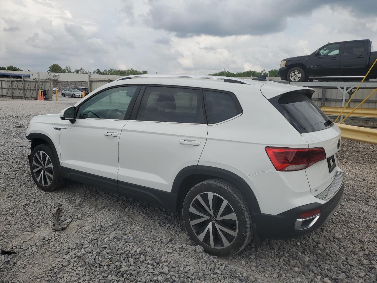 2022 Volkswagen Taos - Фото 2