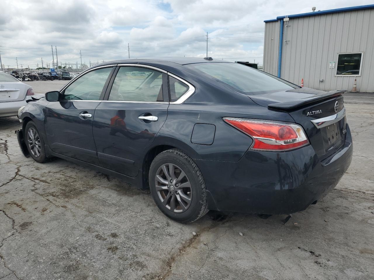 2015 Nissan Altima 2.5 - Фото 2