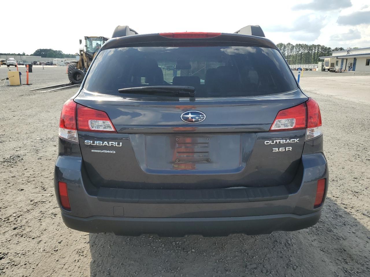 2010 Subaru Outback 3.6R Limited - Фото 6