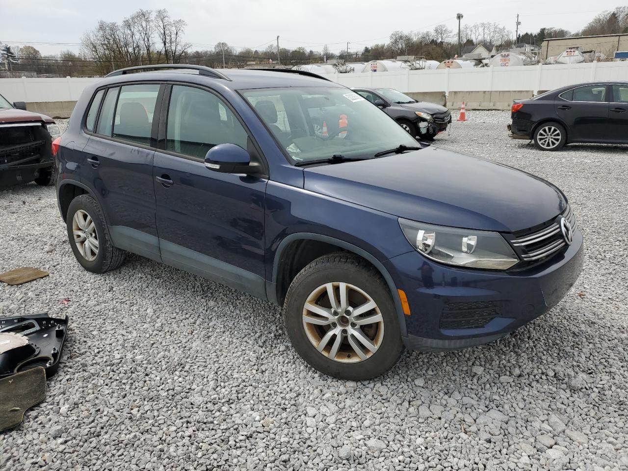 2015 Volkswagen Tiguan S - Фото 4