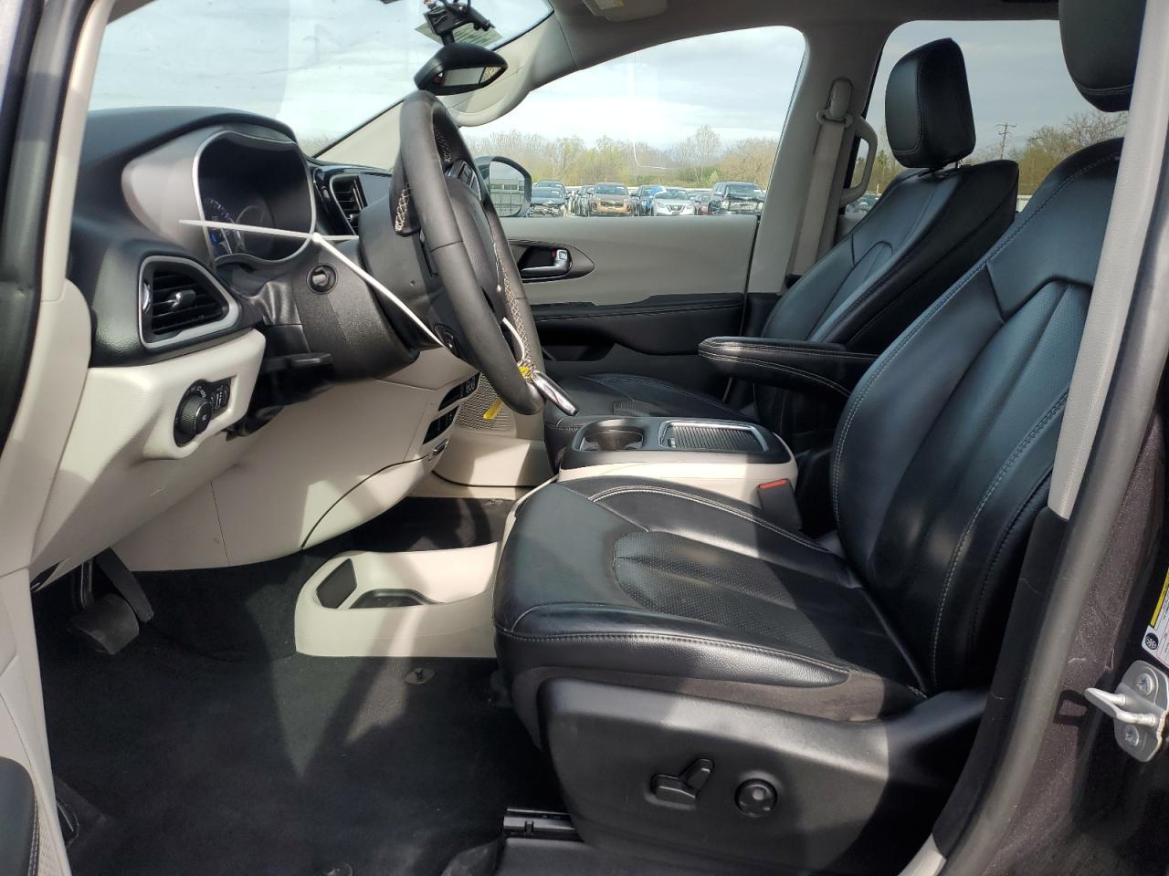 2022 Chrysler Pacifica Touring L - Фото 7