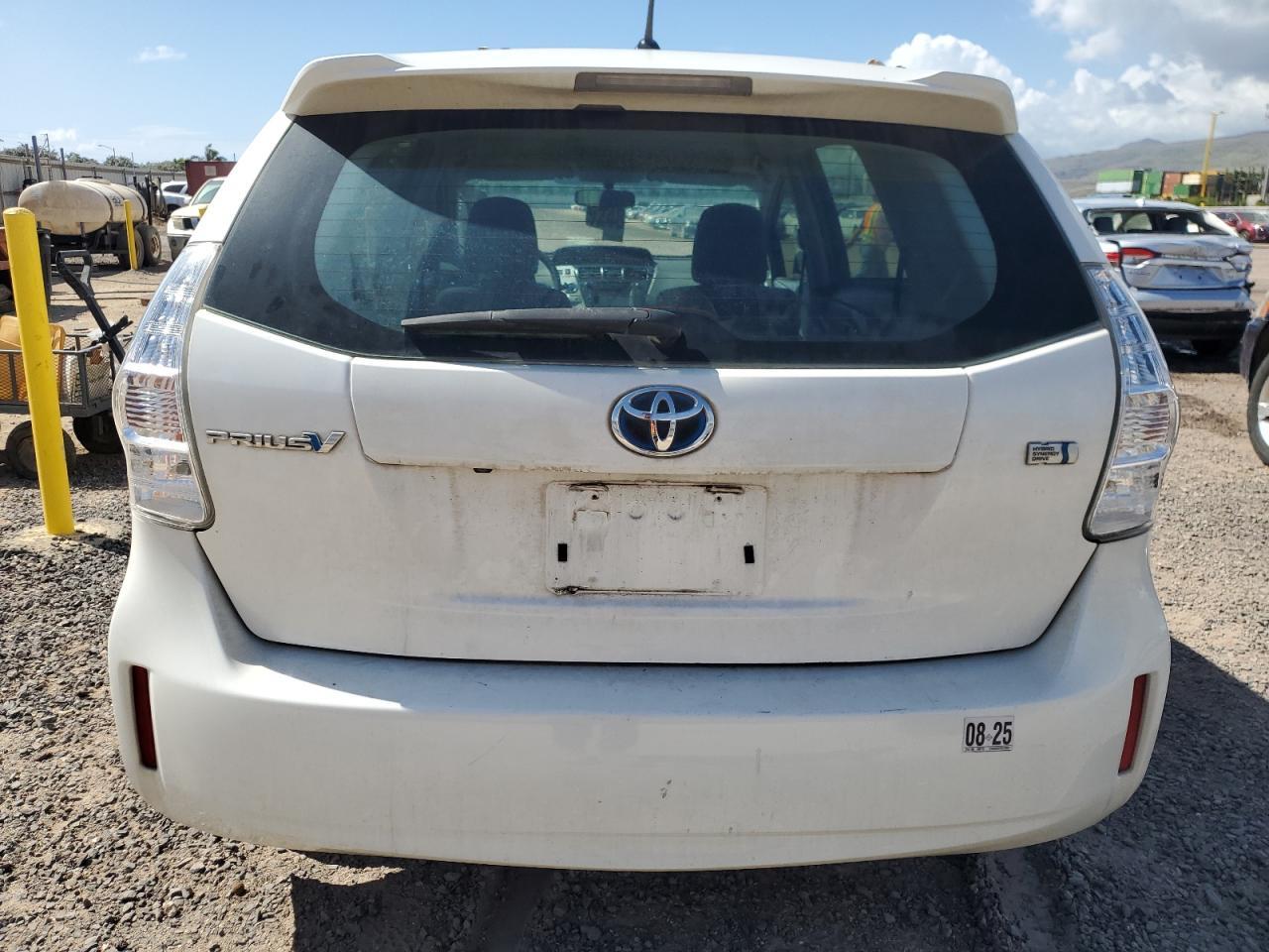 2013 Toyota Prius V - Фото 6