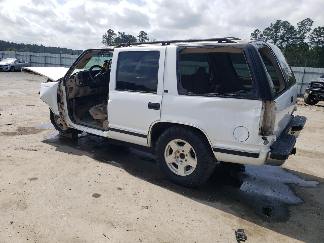 1999 Chevrolet Tahoe K1500 - Фото 2