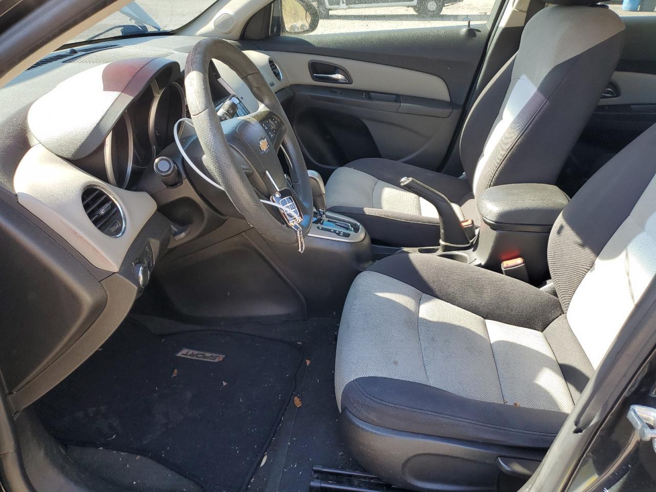 2015 Chevrolet Cruze Ls - Image 7