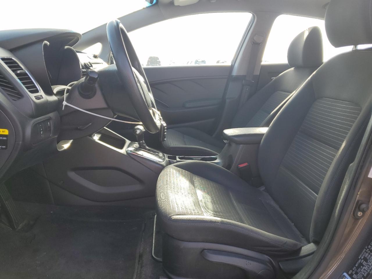 2017 Kia Forte Lx - Image 7