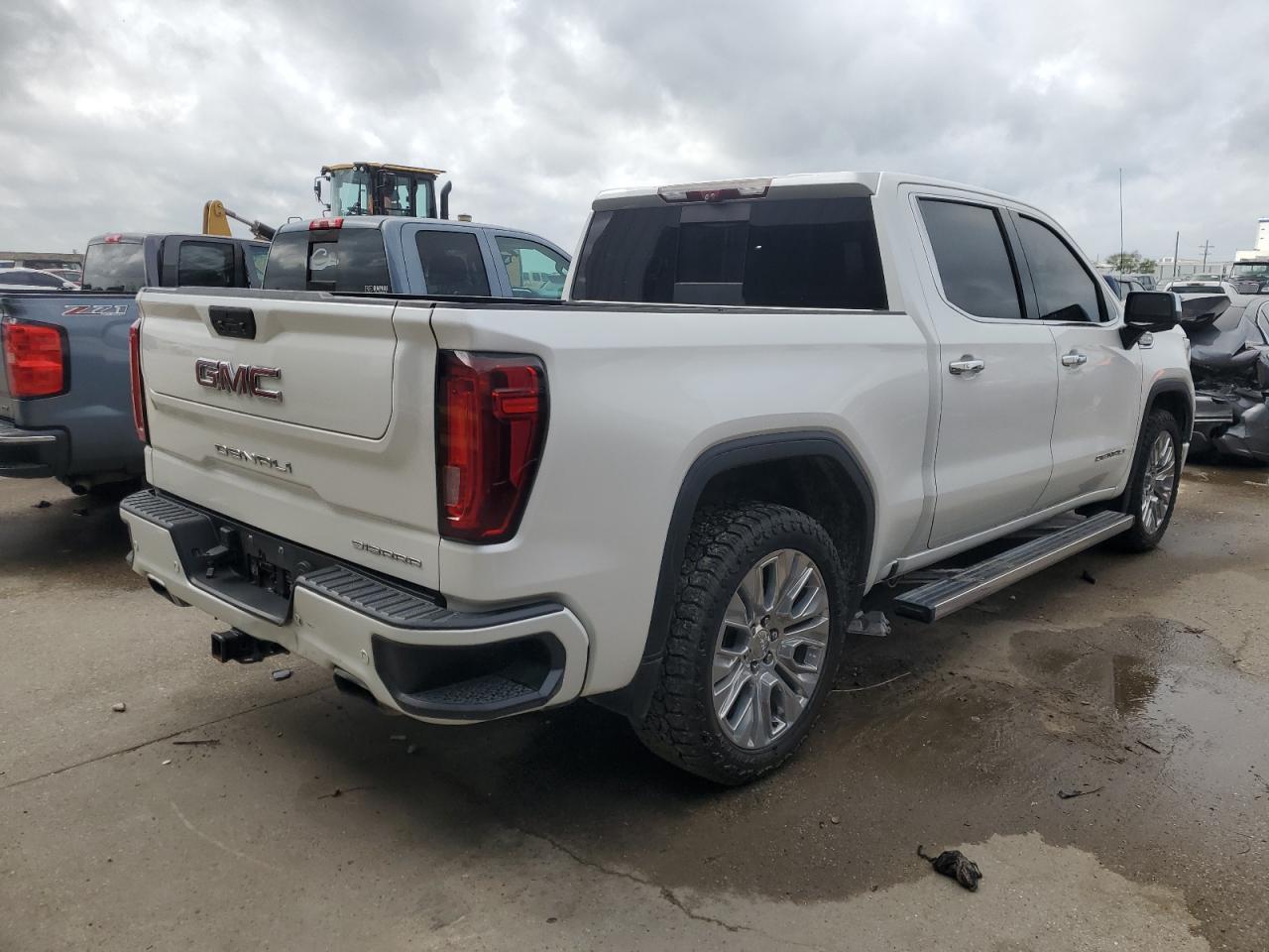 2020 GMC Sierra K1500 Denali - Image 3