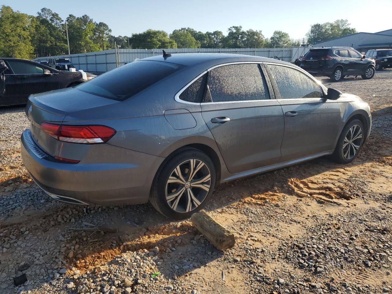 2021 Volkswagen Passat Se - Image 3