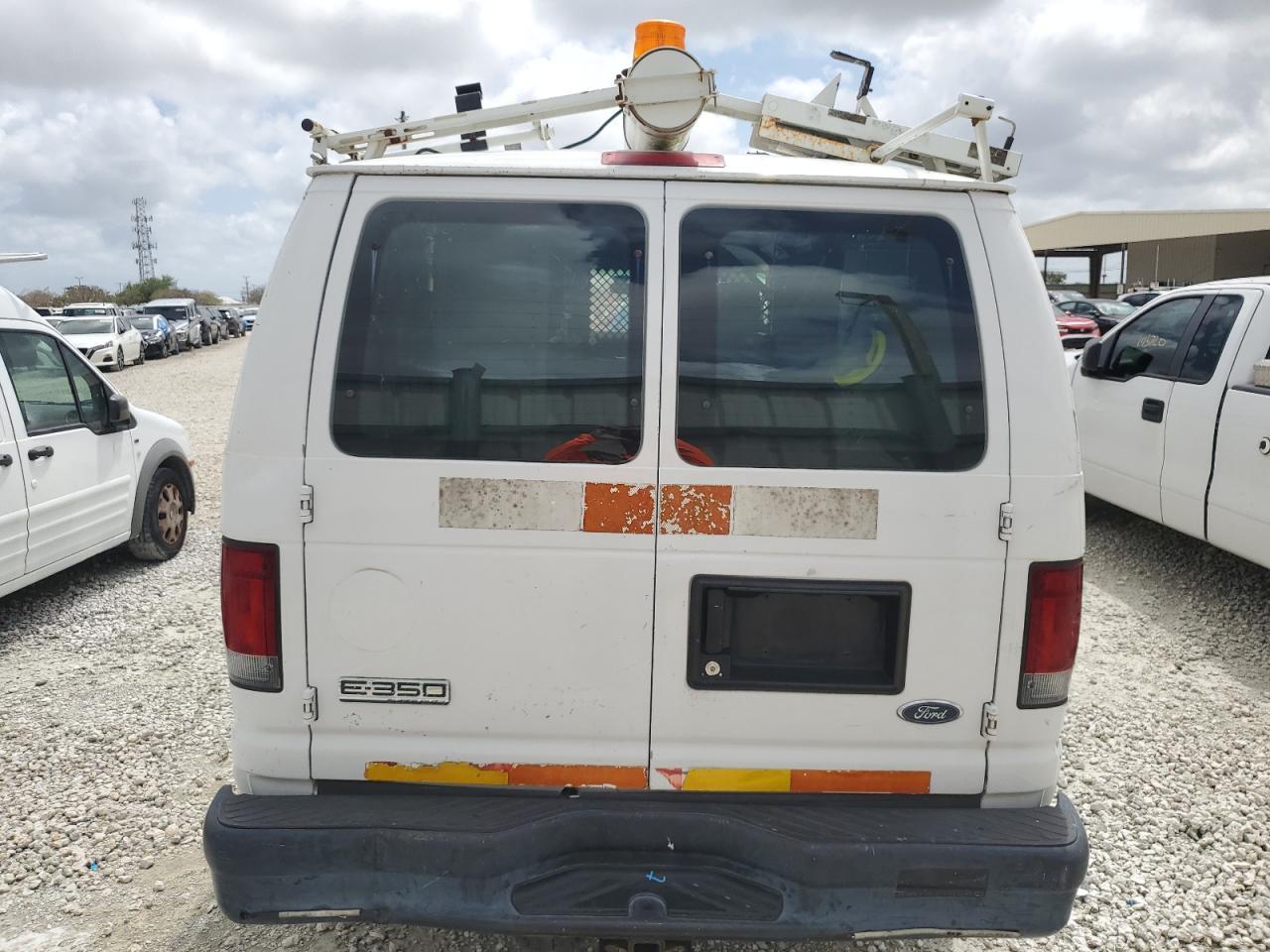 2009 Ford Econoline E350 Super Duty Van - Фото 6