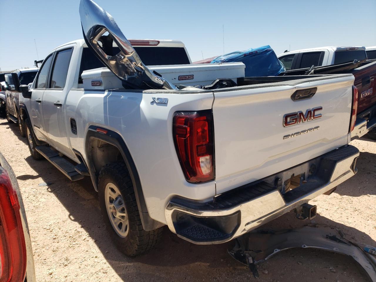 2020 GMC Sierra K2500 Heavy Duty - Image 2