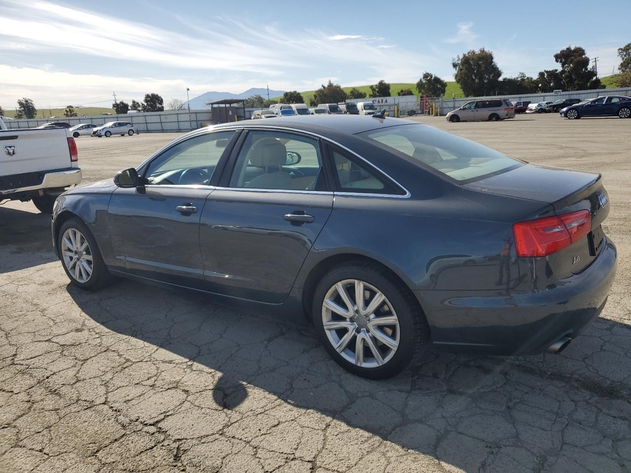2014 Audi A6 Premium Plus - Фото 2