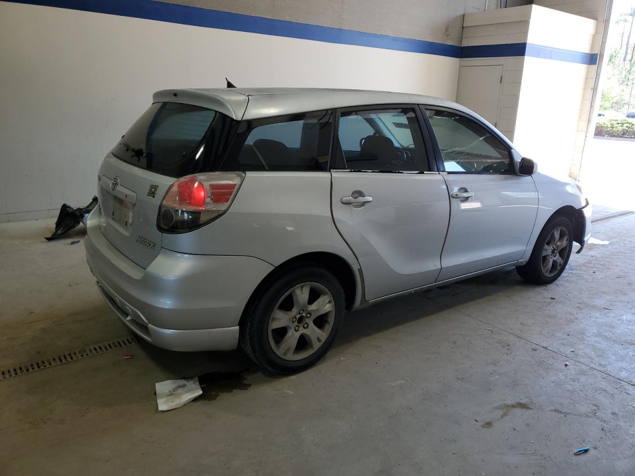 2005 Toyota Corolla Matrix Xr - Image 3
