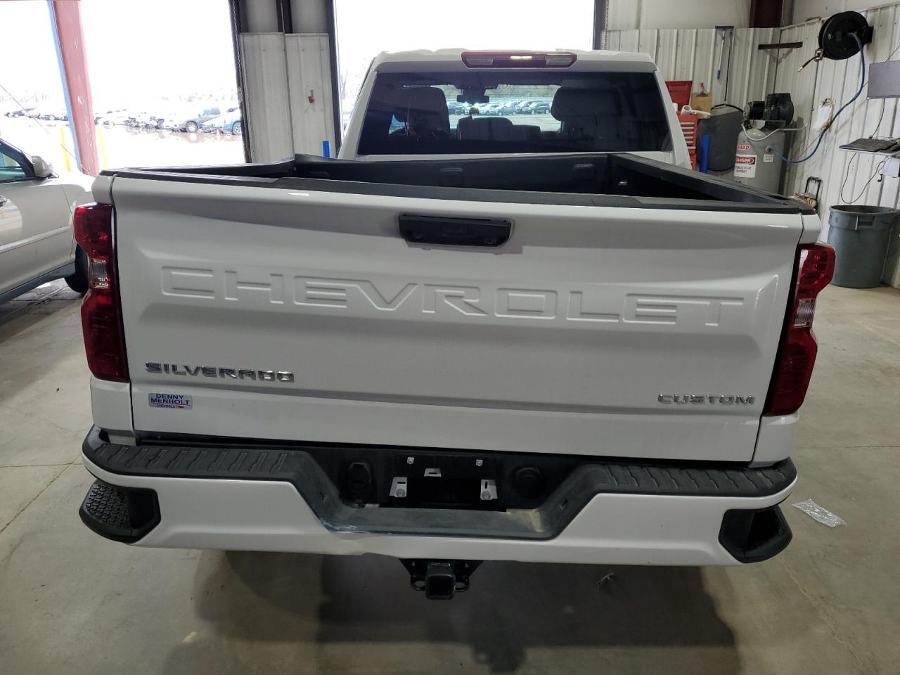 2023 Chevrolet Silverado K1500 Custom - Фото 6