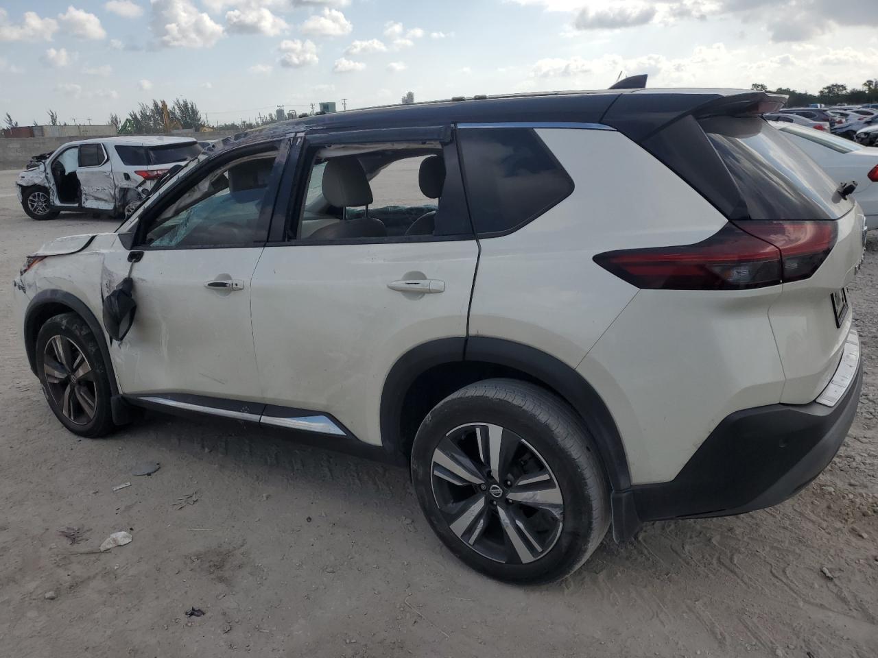 2021 Nissan Rogue Sl - Фото 2