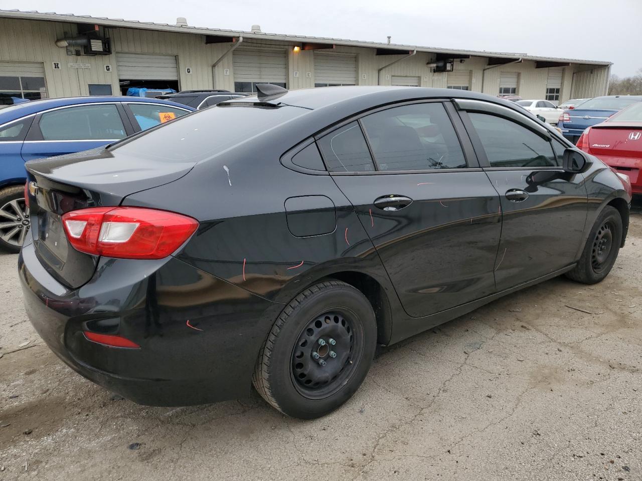 2017 Chevrolet Cruze Ls - Фото 3