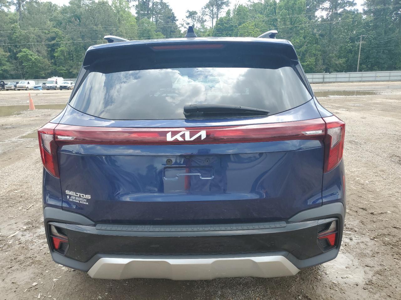 2024 Kia Seltos Ex - Image 6