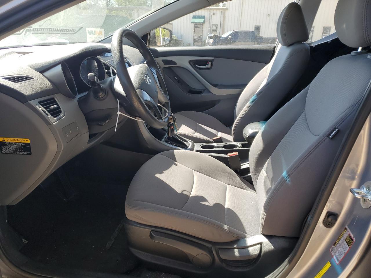 2016 Hyundai Elantra Se - Фото 7