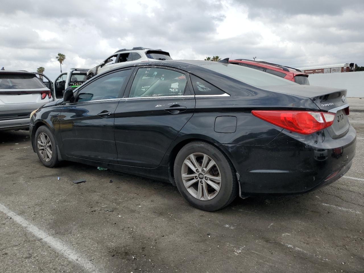2013 Hyundai Sonata Gls - Image 2