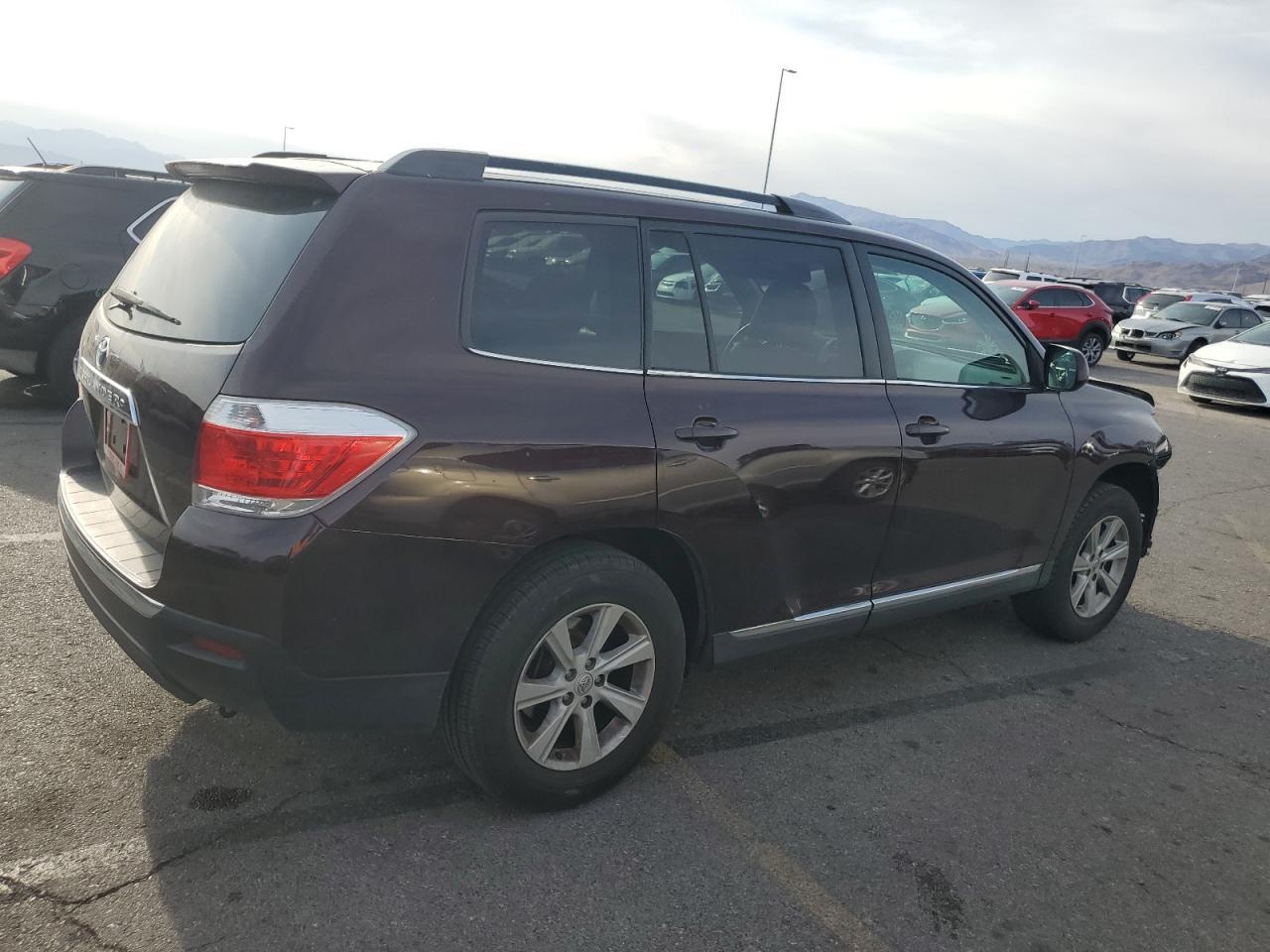 2013 Toyota Highlander Base - Фото 3