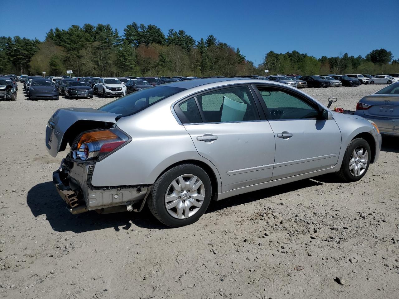 2012 Nissan Altima 2.5 - Image 3