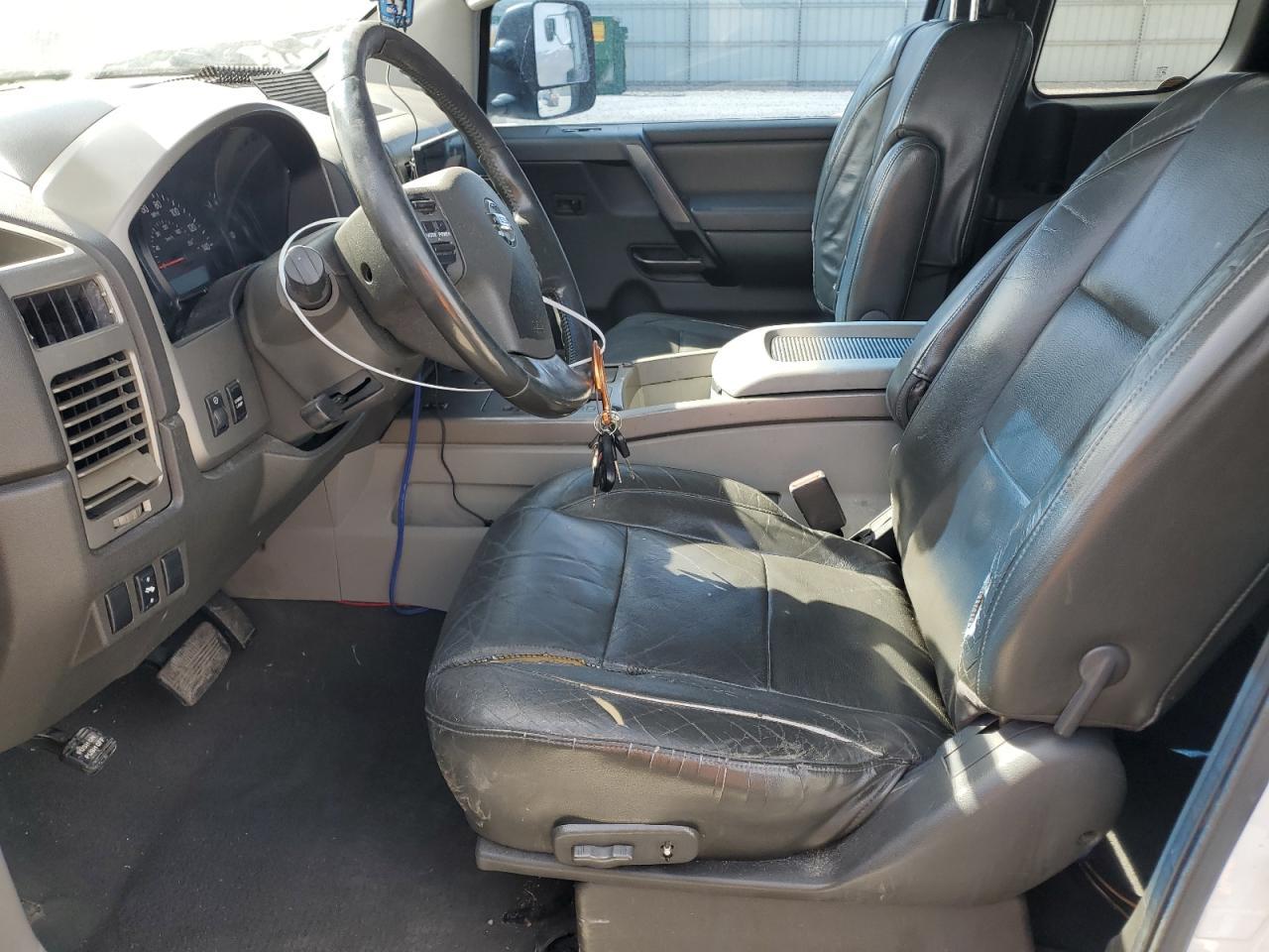 2005 Nissan Titan Xe - Image 7