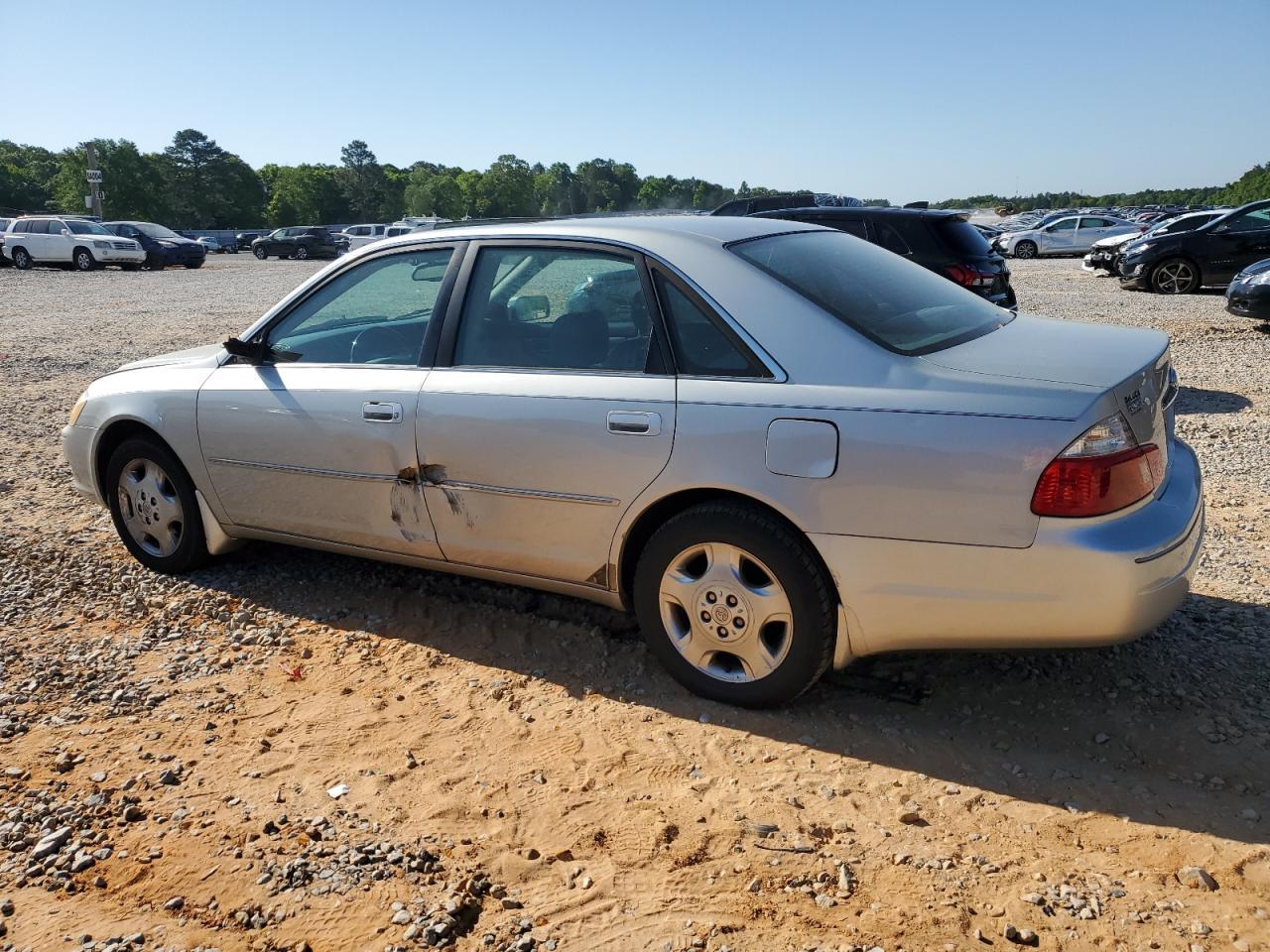 2004 Toyota Avalon Xl - Image 2