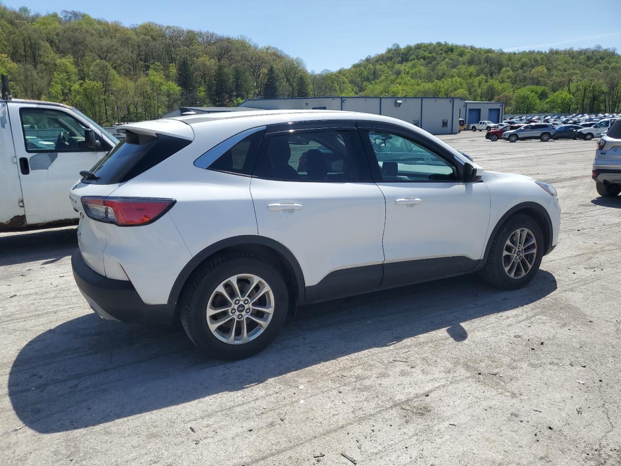 2021 Ford Escape Se - Фото 3