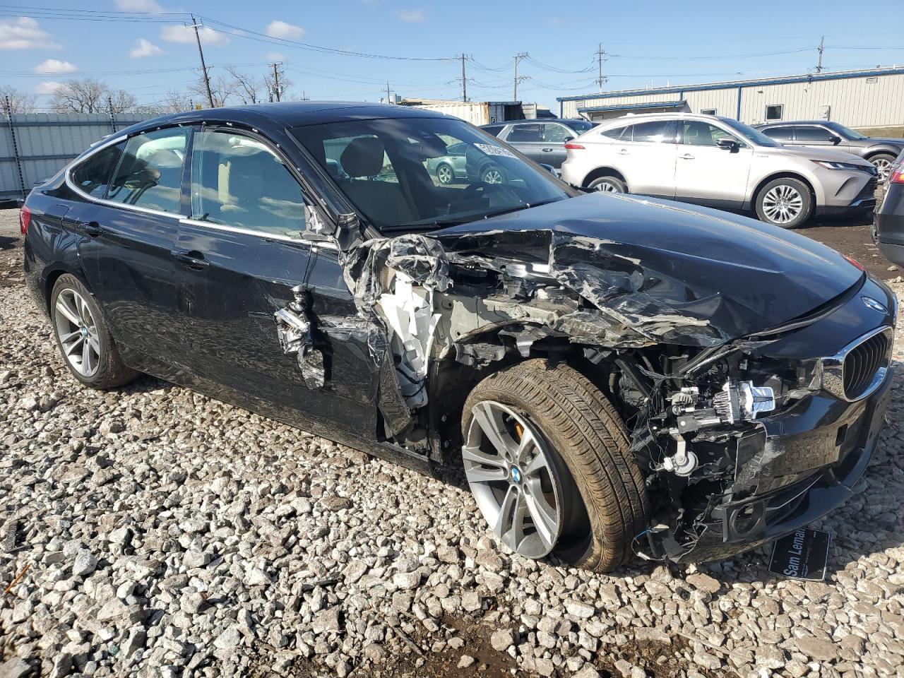 2017 BMW 330 Xigt - Image 4