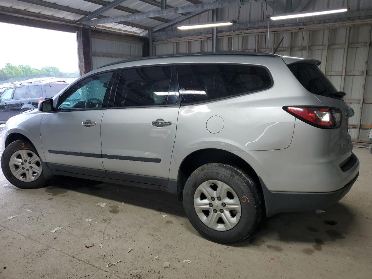 2016 Chevrolet Traverse Ls - Фото 2