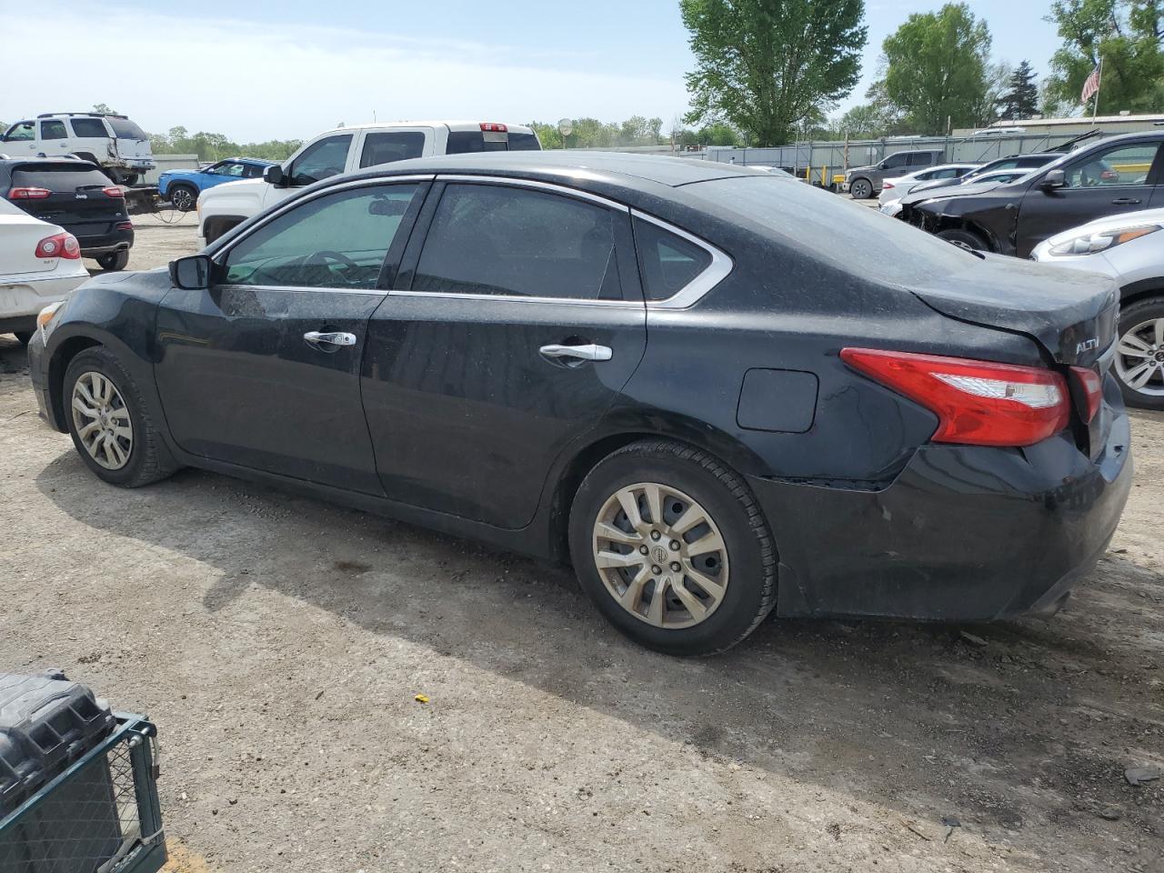 2016 Nissan Altima 2.5 - Фото 2