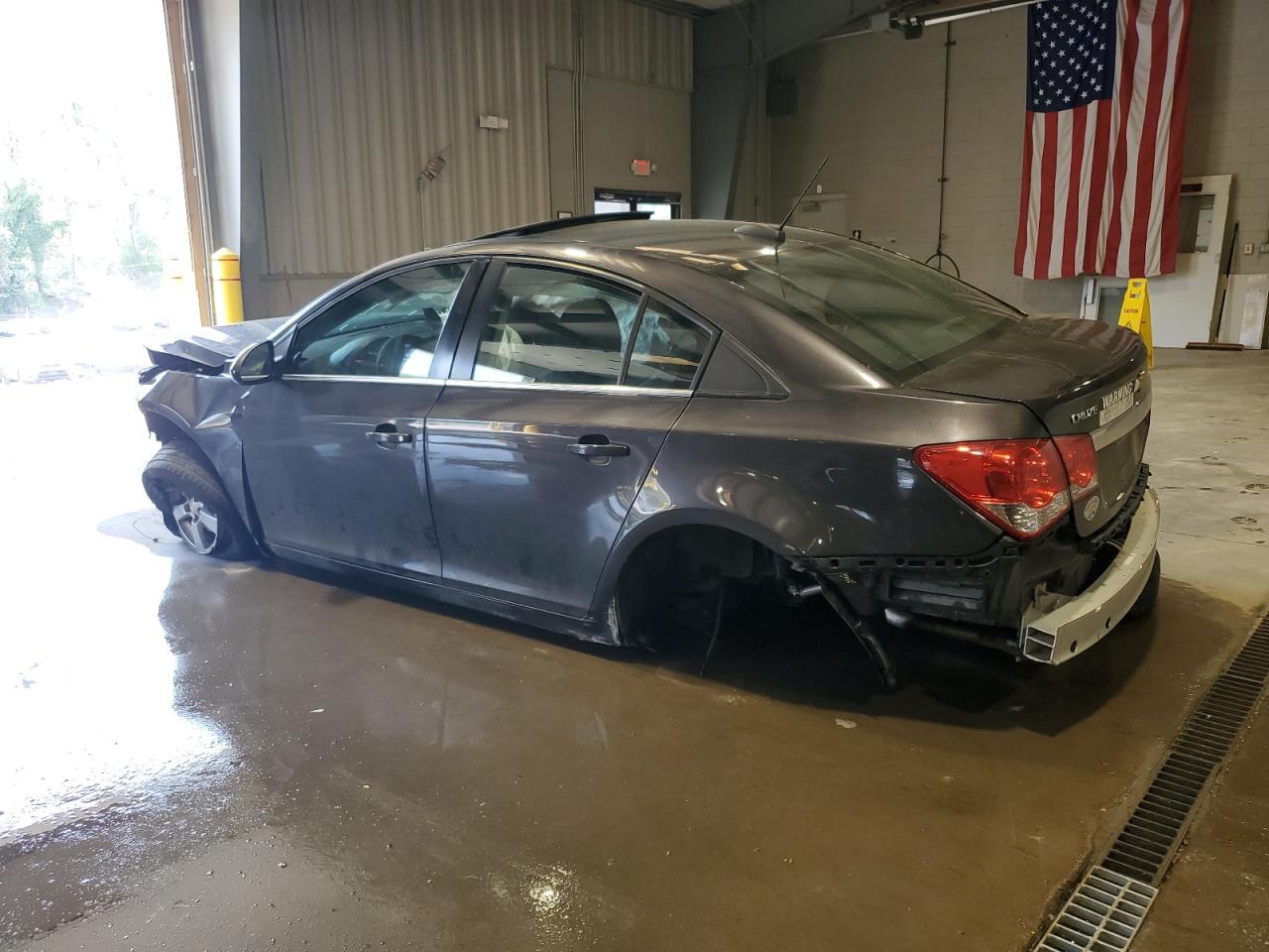 2016 Chevrolet Cruze Limited Lt - Image 2