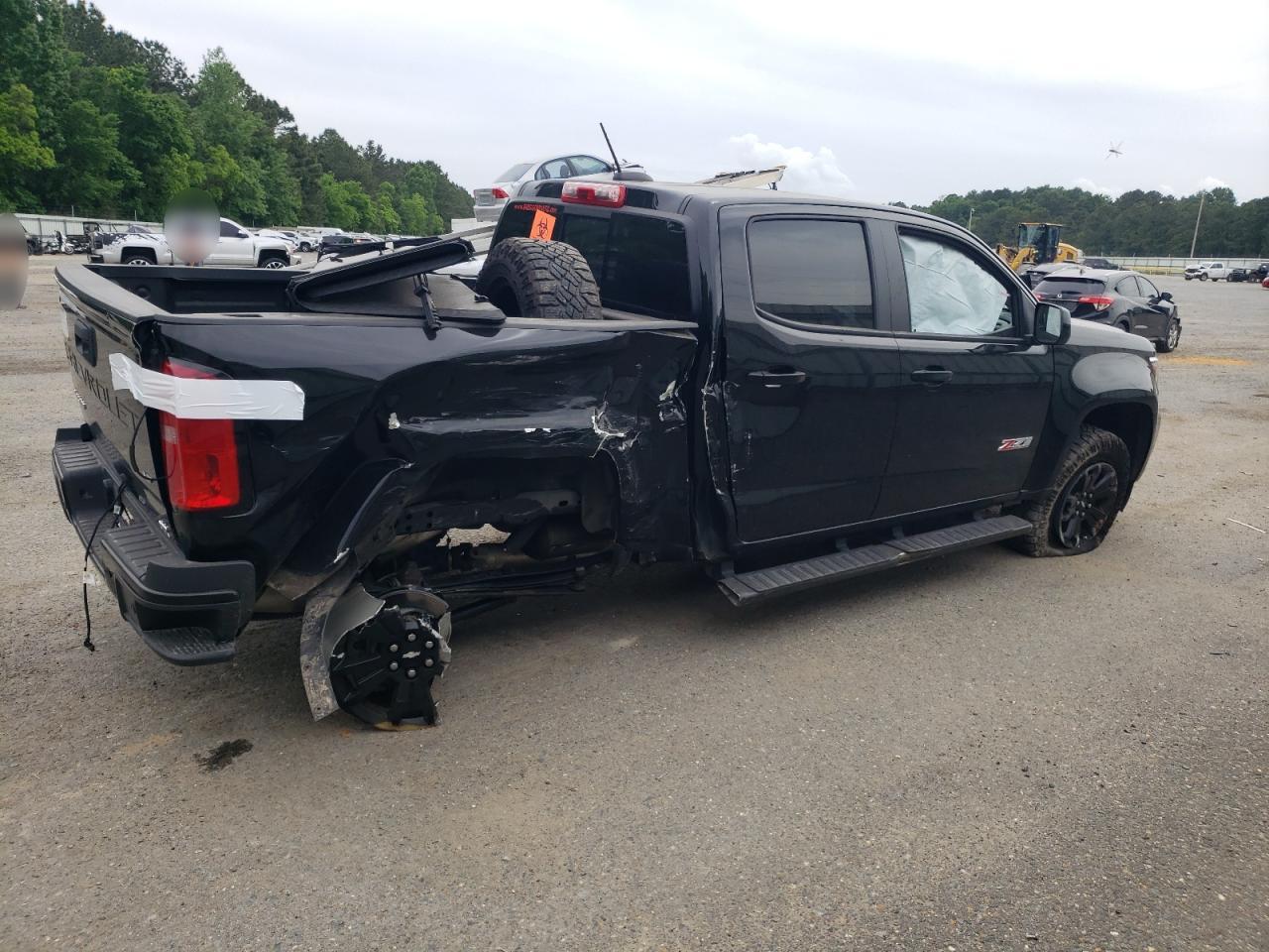 2022 Chevrolet Colorado Z71 - Image 3