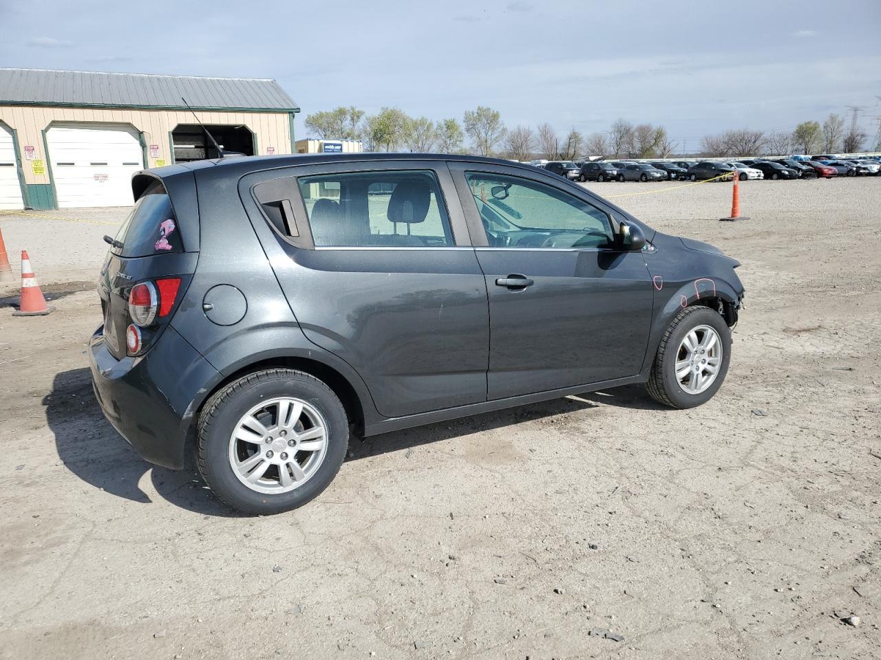 2014 Chevrolet Sonic Lt - Фото 3