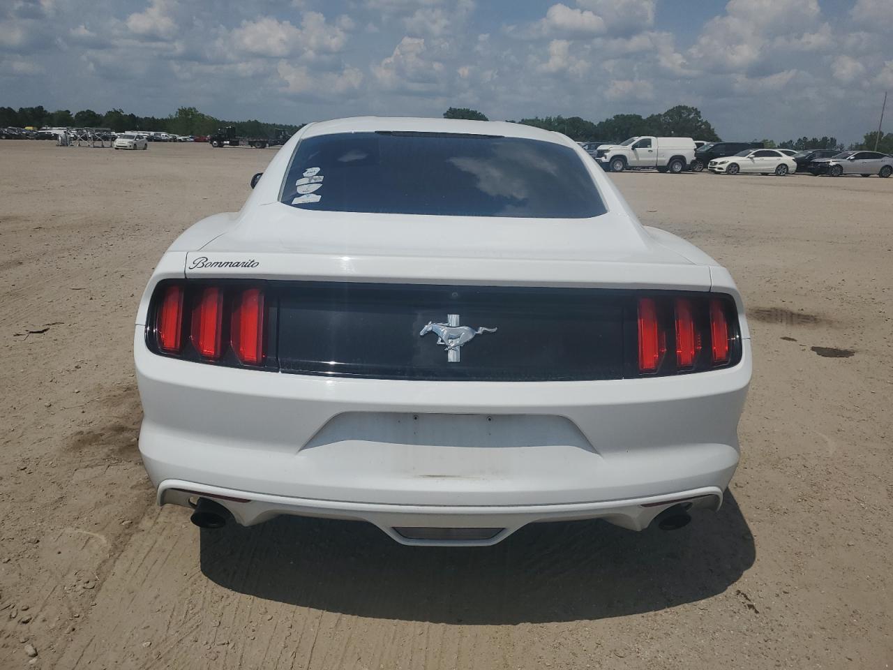 2015 Ford Mustang - Фото 6