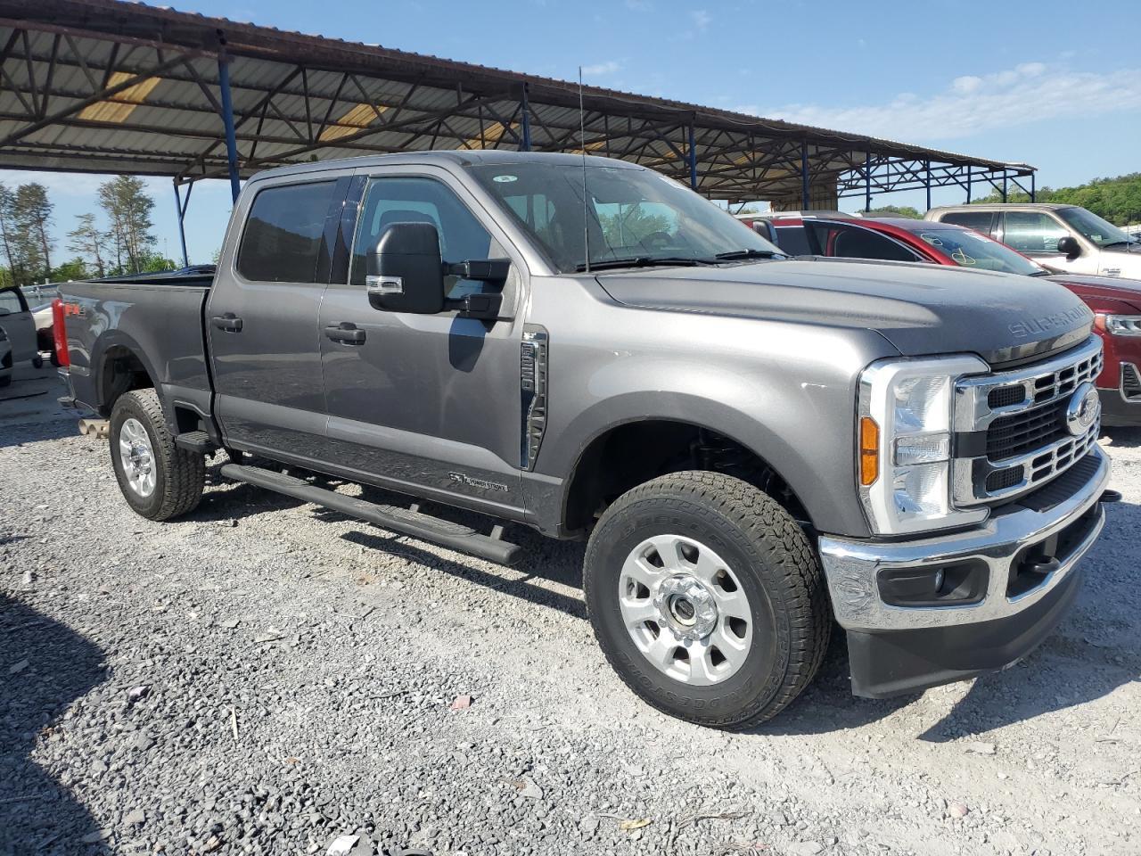 2024 Ford F250 Super Duty - Image 4